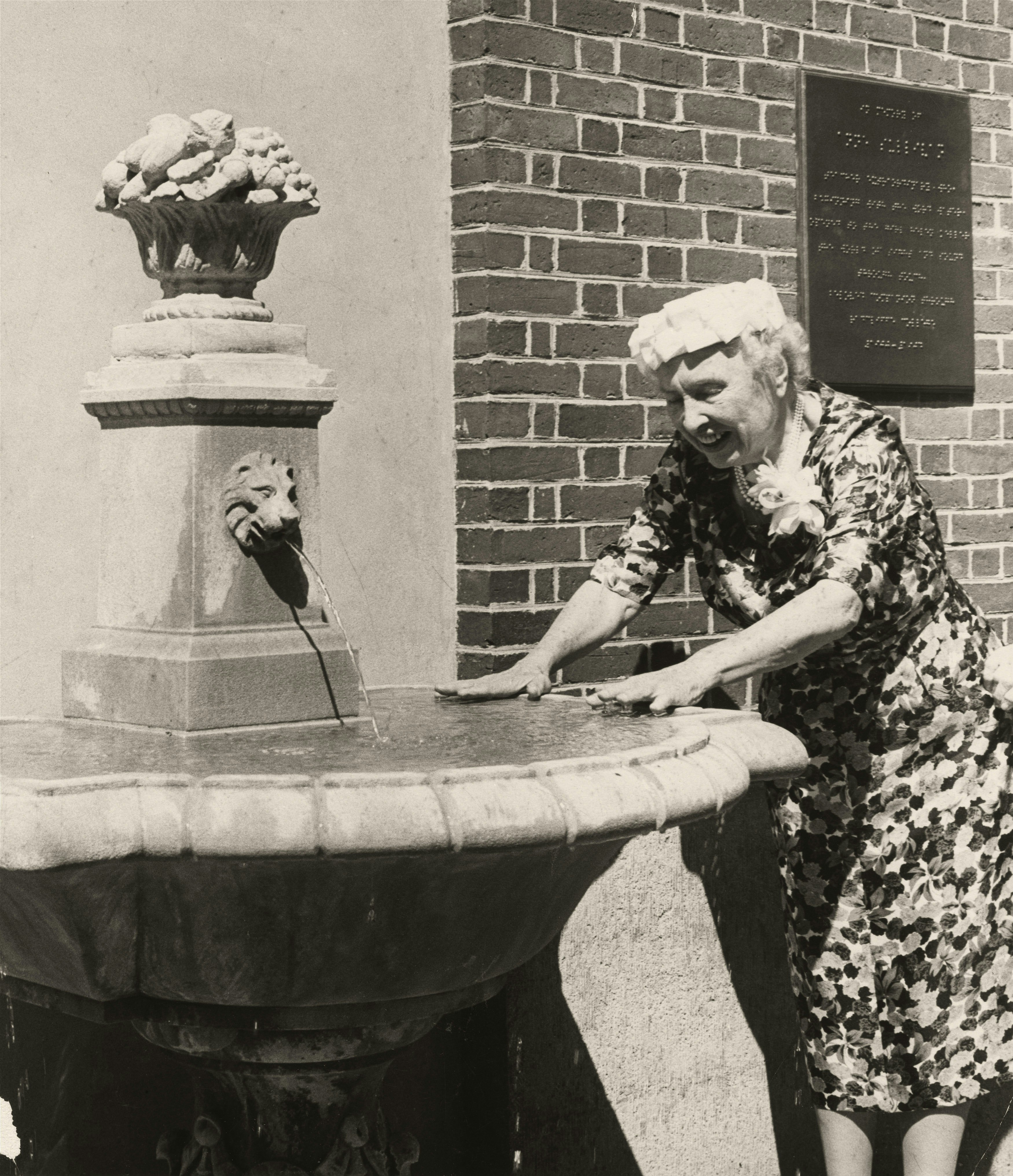 Helen Keller at the dedication of the Annie Sullivan memorial fountain