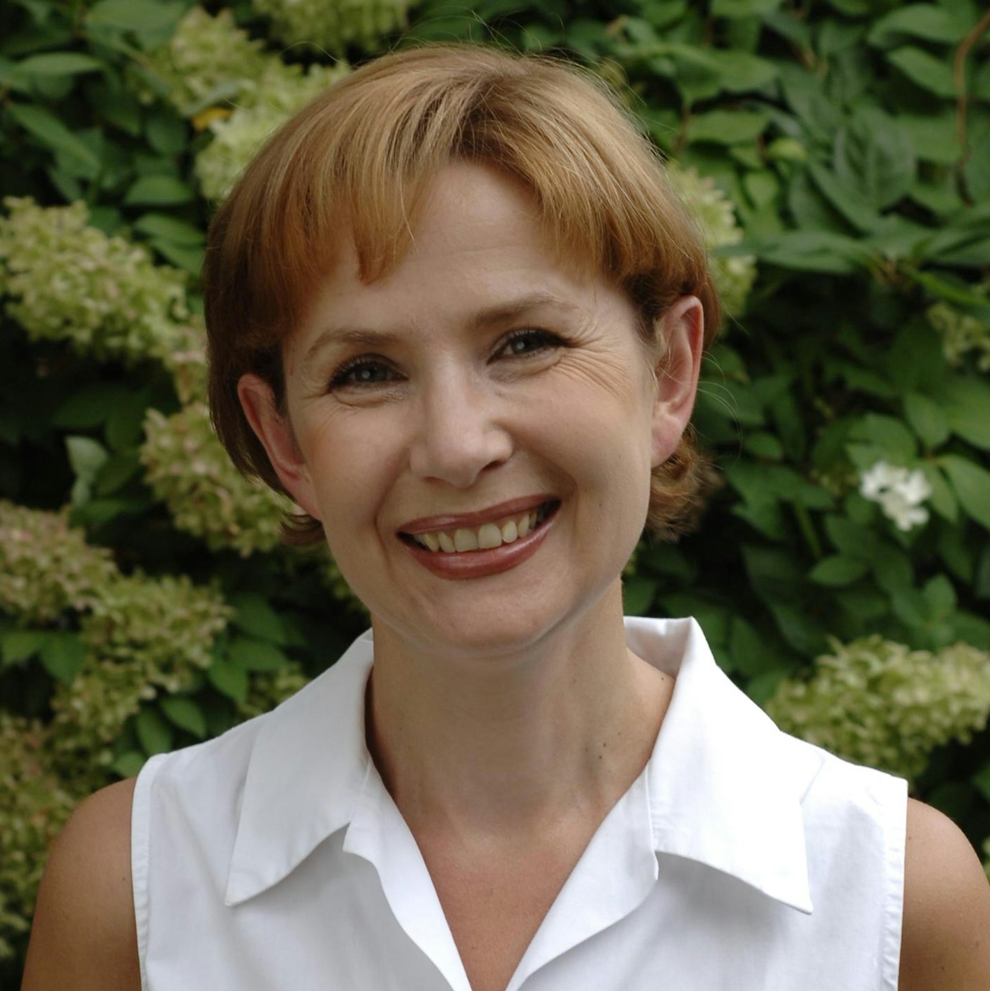 Headshot of Grazyna Jasienska