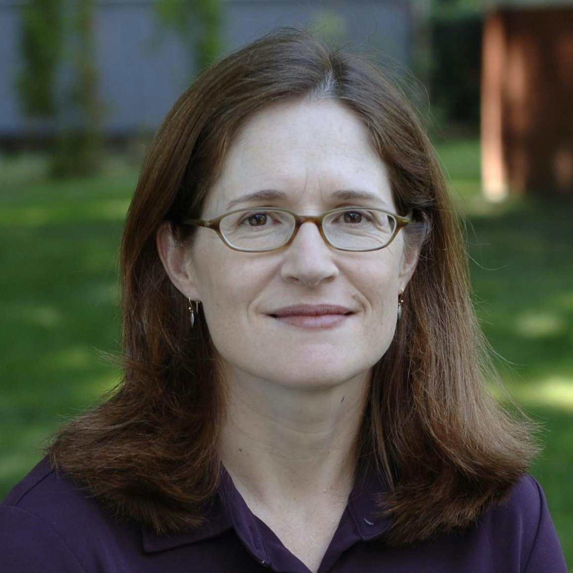 Headshot of Elizabeth Brainerd