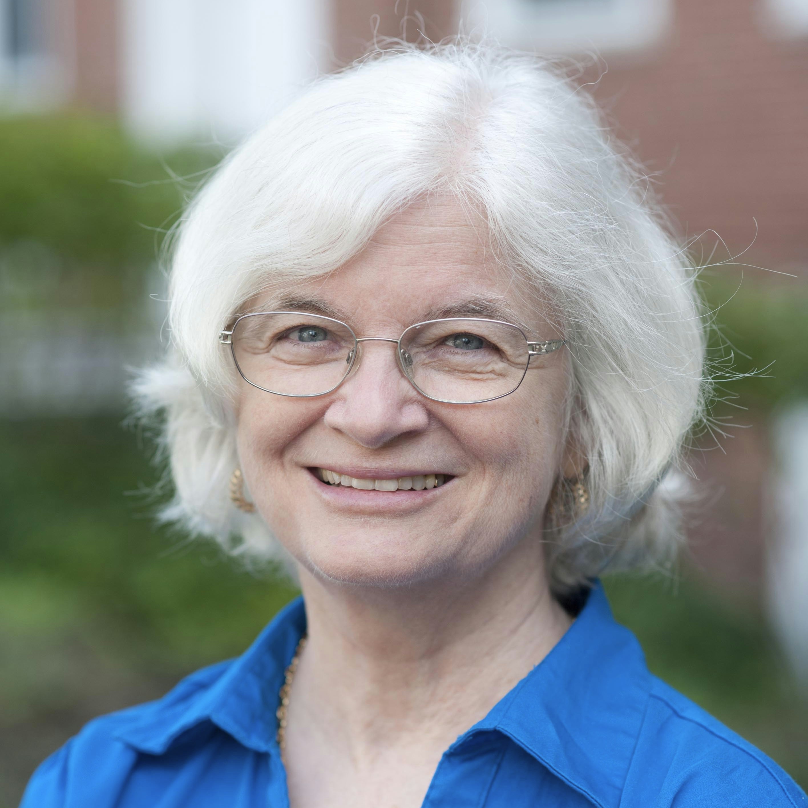 Headshot of Nancy Lynch